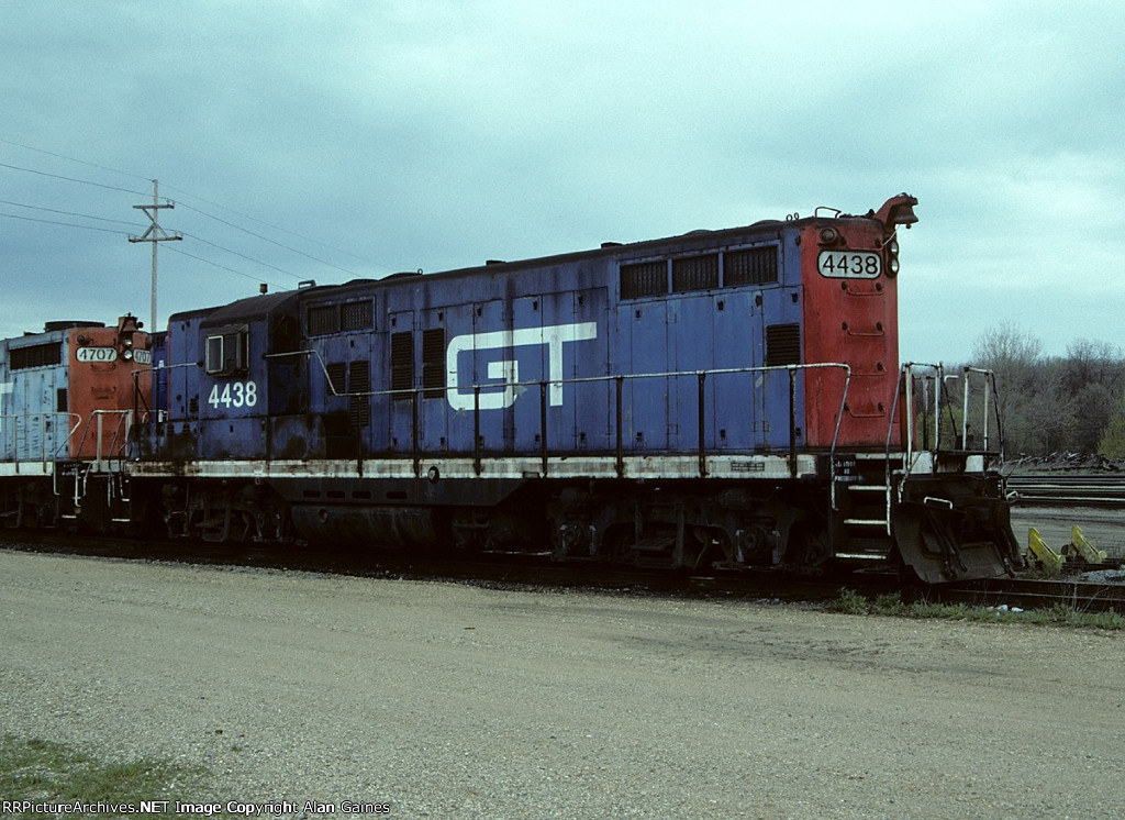 GTW 4438